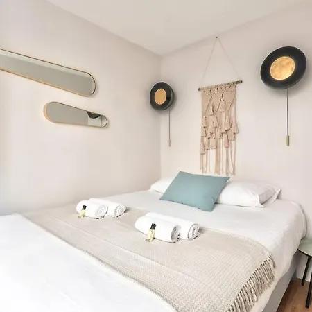 Cozy And Practical In Center Apartment