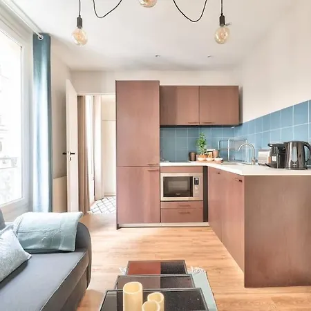 Cozy And Practical In Center Apartment